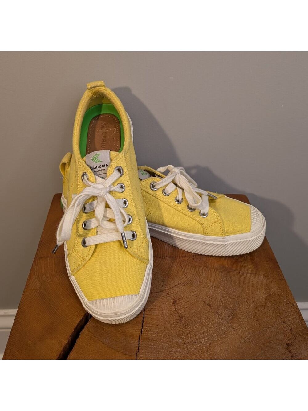Cariuma Low-top Yellow OCA Sneaker, Women's 7.5, Men's 6, Euro 38.5